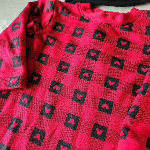 Disney x Joe fresh onsie - Picture 3 of 6